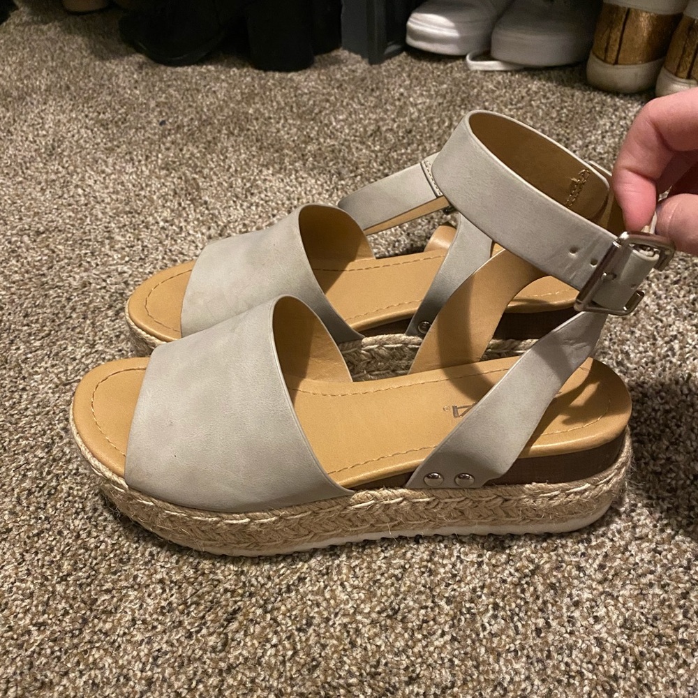 gray platforms